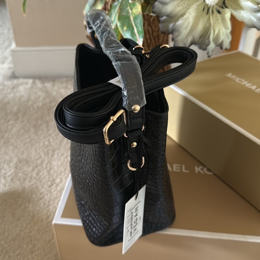 Black Croc-Embossed Handbag - Picture 4 of 9